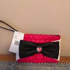 BETSEY JOHNSON WRISTLET LARGE BOW FUSHIA 58.00 NWT